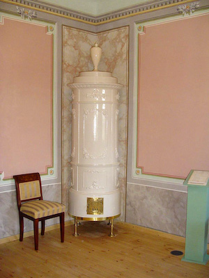Felújított henger alakú cserépkályha - Steinbch restaurálás Sopron